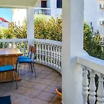 2 Bedroom Beautiful In *