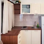 2 Bedroom Beautiful In Apartament *