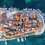 2 Bedroom Beautiful In *
