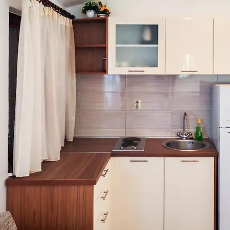 2 Bedroom Beautiful In Apartamento *