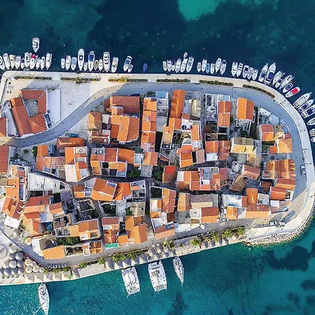 Gorgeous In With Wifi *