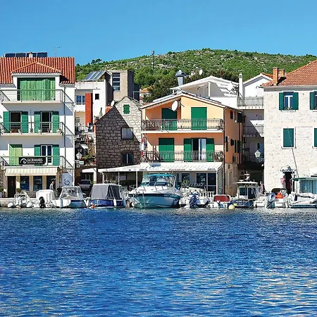 2 Bedroom Beautiful In Apartament
